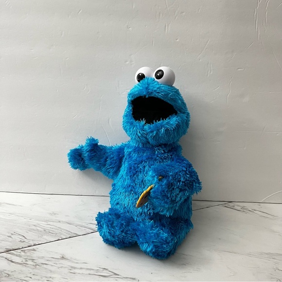 Cookie Monster Talking Sesame Street Feed Me Plush Size 14.5" Stuffed Animal - Picture 1 of 11